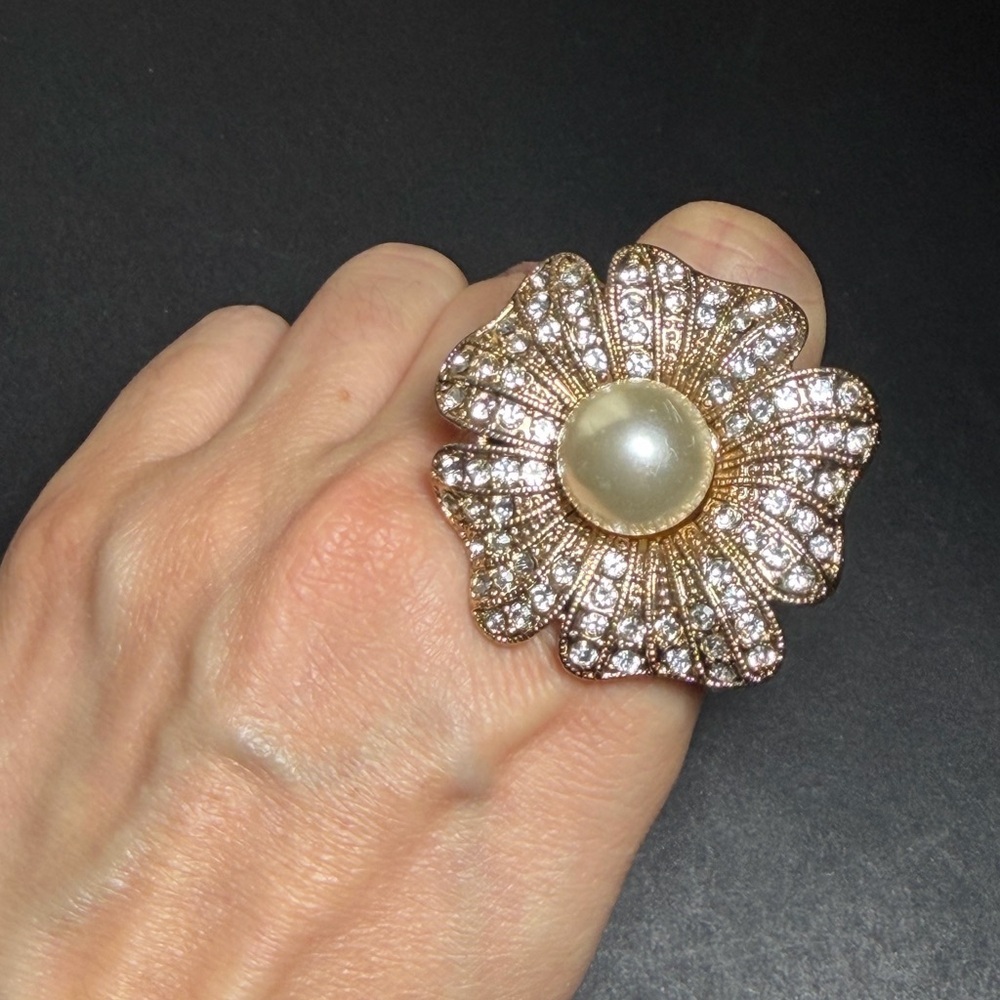 Statement Flower Faux Pearl Rhinestone Stretch Ring